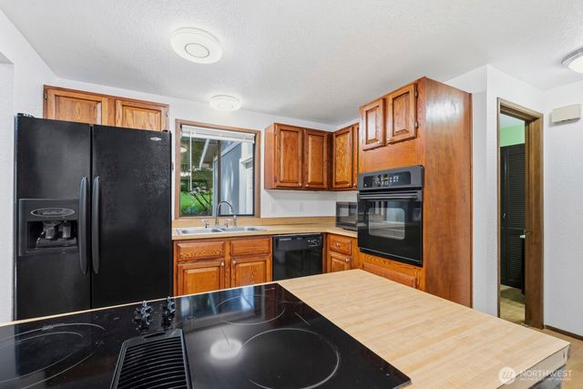 7651 Redstart Drive SE, Olympia, WA 98513