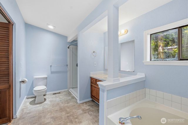 7651 Redstart Drive SE, Olympia, WA 98513