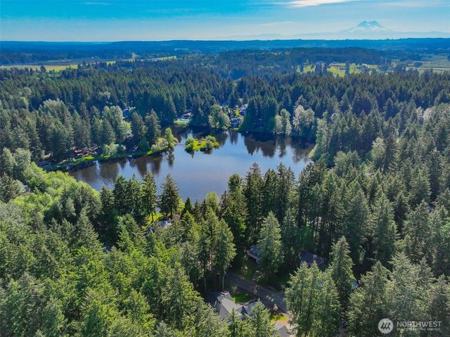 7651 Redstart Drive SE, Olympia, WA 98513