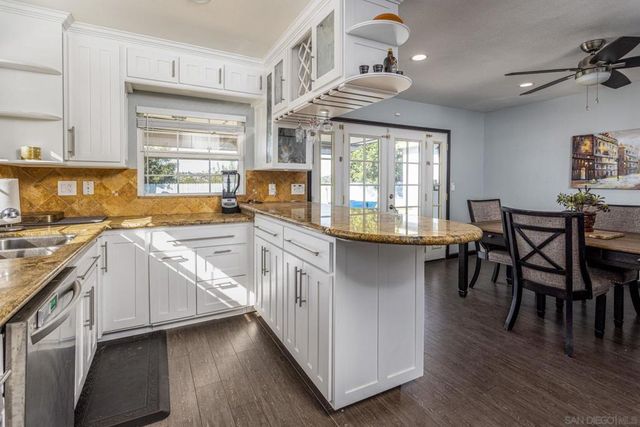 532 Kempton St, Spring Valley, CA 91977