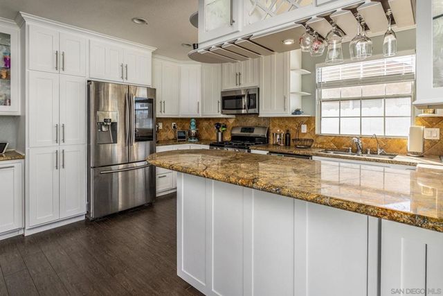 532 Kempton St, Spring Valley, CA 91977