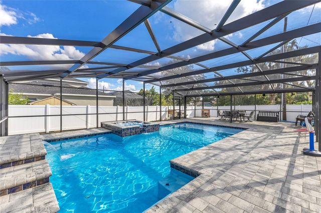 811 FAIRLINGTON DRIVE, Lakeland, FL 33813