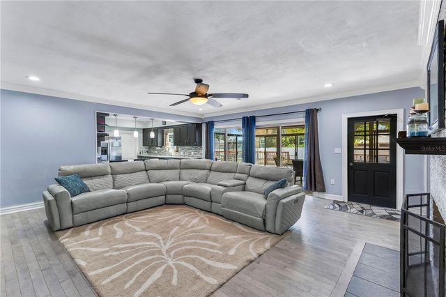 811 FAIRLINGTON DRIVE, Lakeland, FL 33813