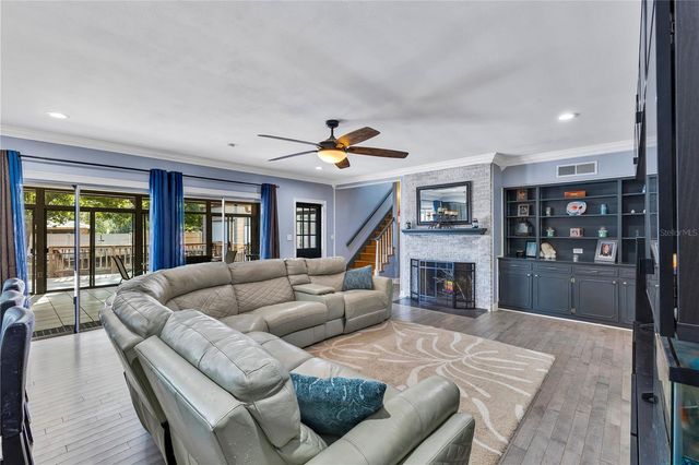 811 FAIRLINGTON DRIVE, Lakeland, FL 33813