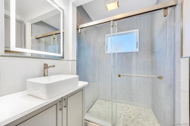 3 Avelaine Court, Babylon, NY 11702