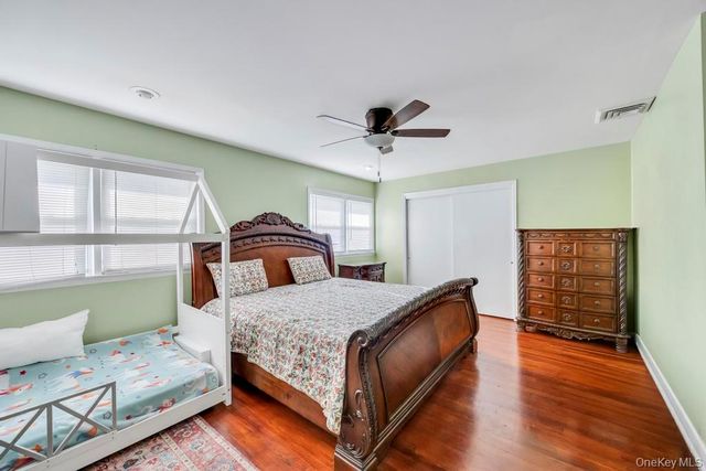 3 Avelaine Court, Babylon, NY 11702