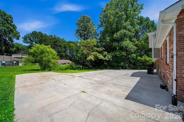 1401 Southwest Boulevard, Newton, NC 28658