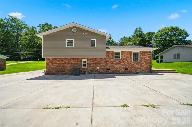 1401 Southwest Boulevard, Newton, NC 28658