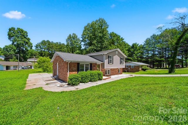 1401 Southwest Boulevard, Newton, NC 28658