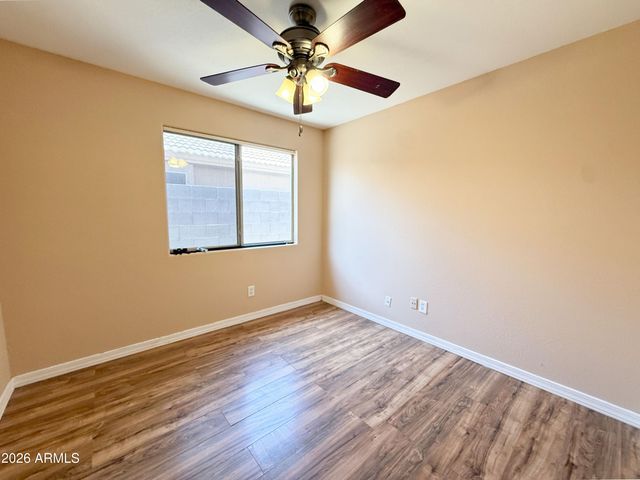 5061 W Glenview Place, Chandler, AZ 85226