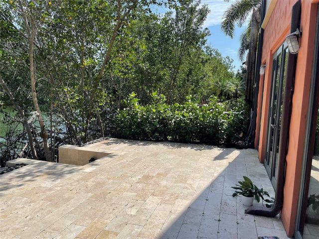 6230 Paradise Point Drive 6230, Palmetto Bay, FL 33157