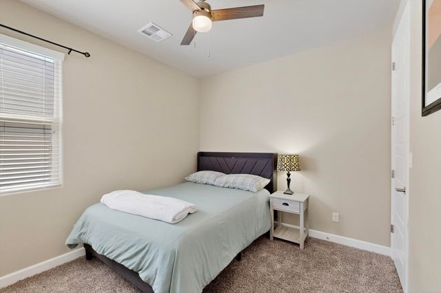 5204 BULLSEYE Road NE, Rio Rancho, NM 87144