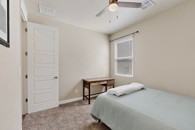 5204 BULLSEYE Road NE, Rio Rancho, NM 87144