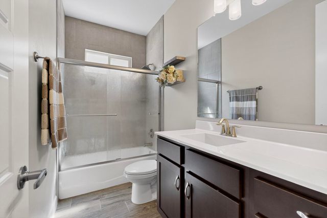 5204 BULLSEYE Road NE, Rio Rancho, NM 87144