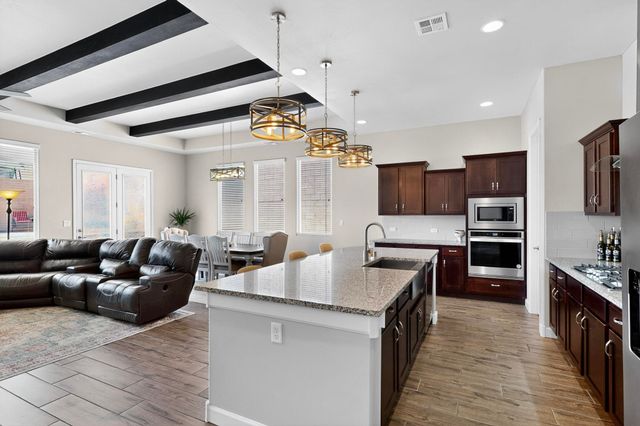 5204 BULLSEYE Road NE, Rio Rancho, NM 87144