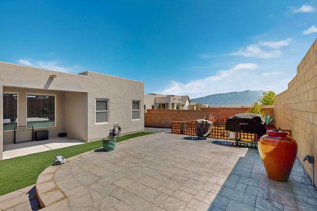 5204 BULLSEYE Road NE, Rio Rancho, NM 87144