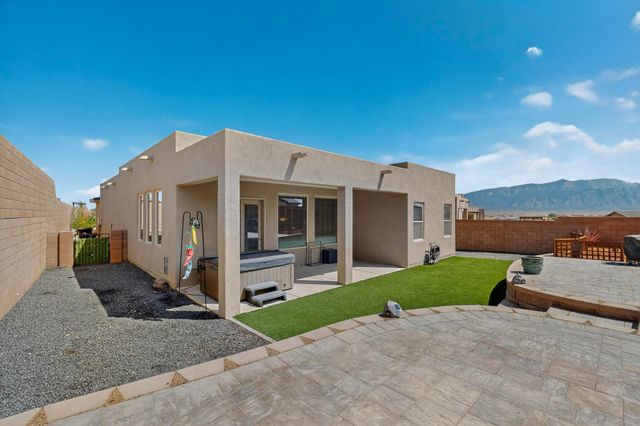 5204 BULLSEYE Road NE, Rio Rancho, NM 87144