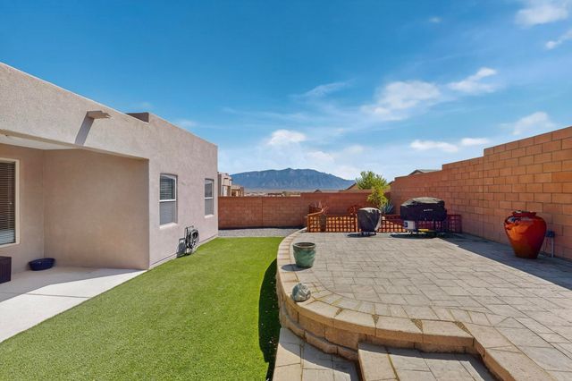 5204 BULLSEYE Road NE, Rio Rancho, NM 87144