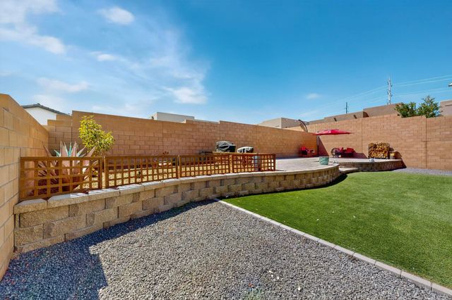 5204 BULLSEYE Road NE, Rio Rancho, NM 87144