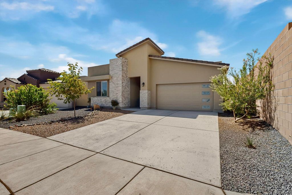 5204 BULLSEYE Road NE, Rio Rancho, NM 87144