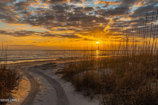 2 Harbor Dr N Unit L205, St. Helena Island, SC 29920