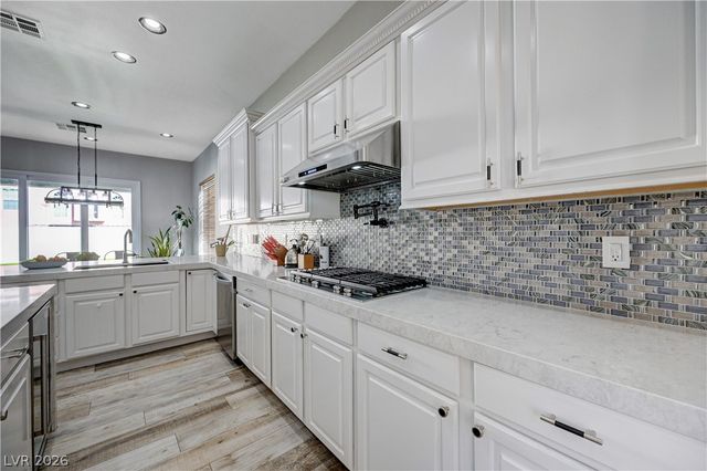 9738 Bear Trap Court, Las Vegas, NV 89178