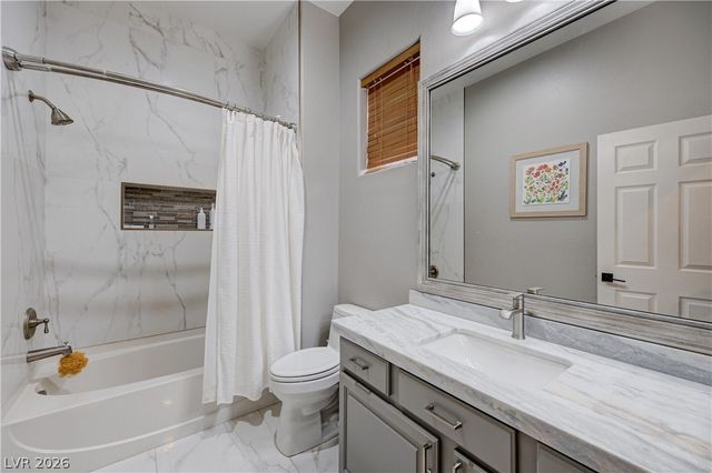 9738 Bear Trap Court, Las Vegas, NV 89178
