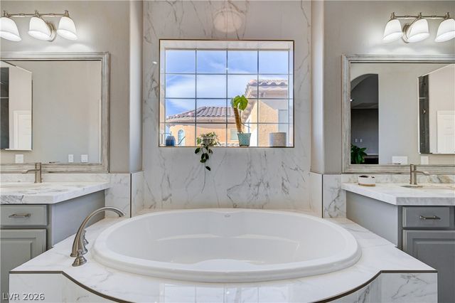 9738 Bear Trap Court, Las Vegas, NV 89178