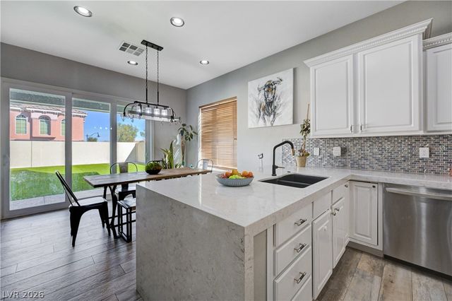 9738 Bear Trap Court, Las Vegas, NV 89178