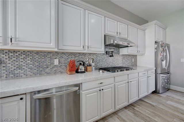 9738 Bear Trap Court, Las Vegas, NV 89178