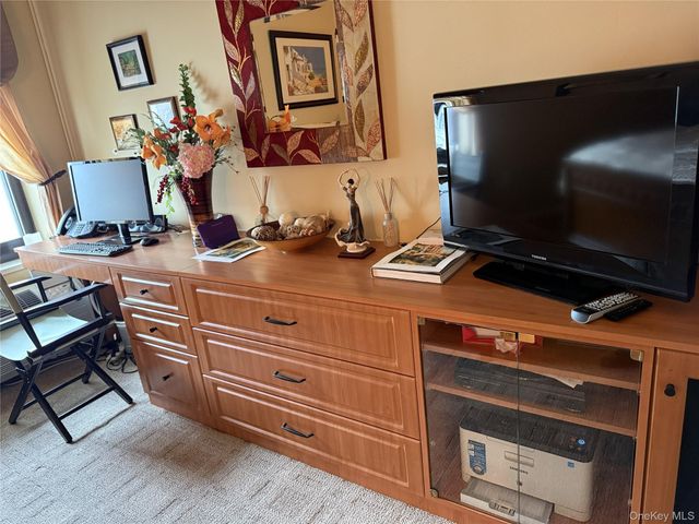 100 W Broadway 6L, Long Beach, NY 11561