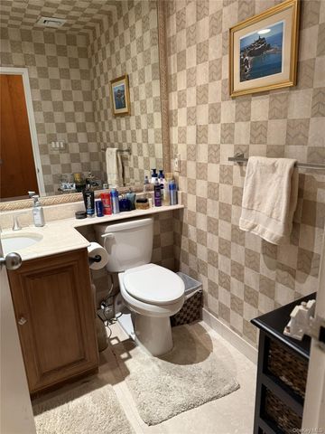 100 W Broadway 6L, Long Beach, NY 11561