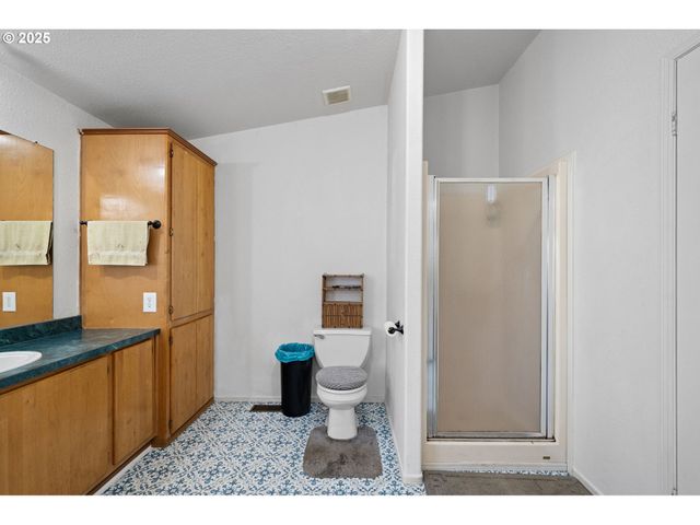 25017 DUNHAM Ave, Veneta, OR 97487