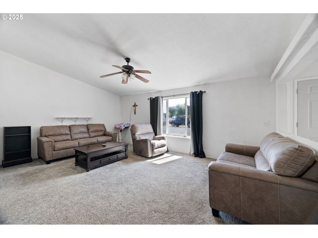 25017 DUNHAM Ave, Veneta, OR 97487