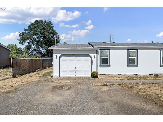 25017 DUNHAM Ave, Veneta, OR 97487