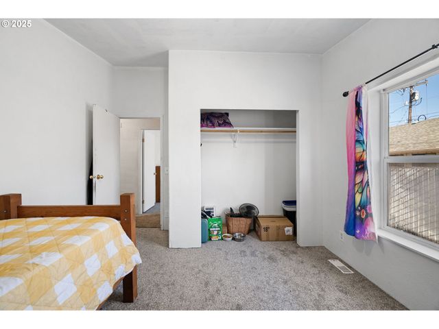 25017 DUNHAM Ave, Veneta, OR 97487