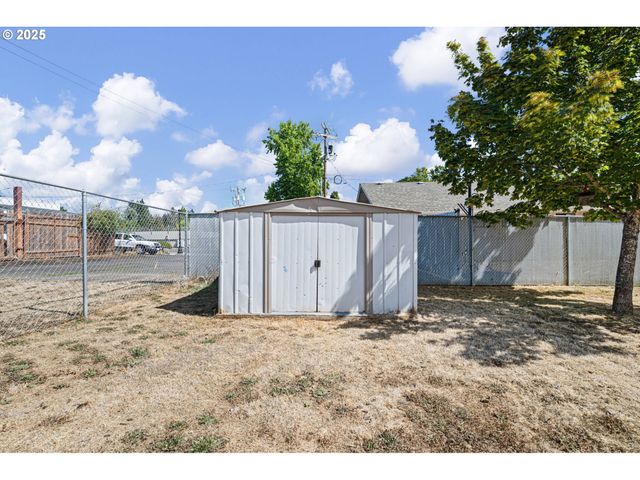25017 DUNHAM Ave, Veneta, OR 97487