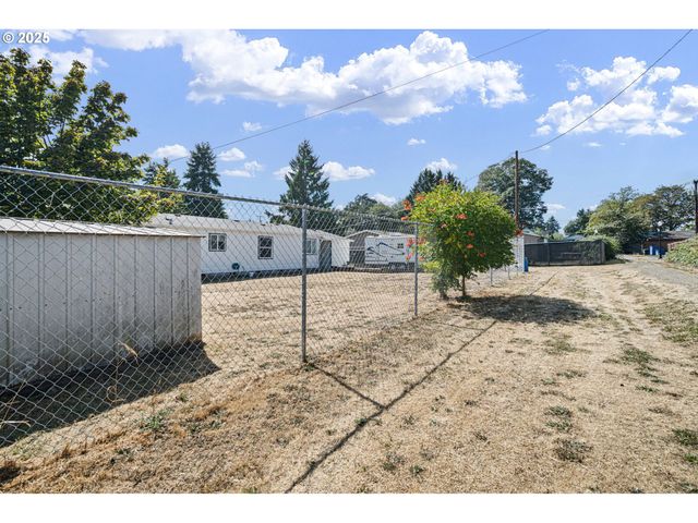 25017 DUNHAM Ave, Veneta, OR 97487
