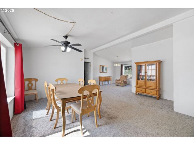 25017 DUNHAM Ave, Veneta, OR 97487