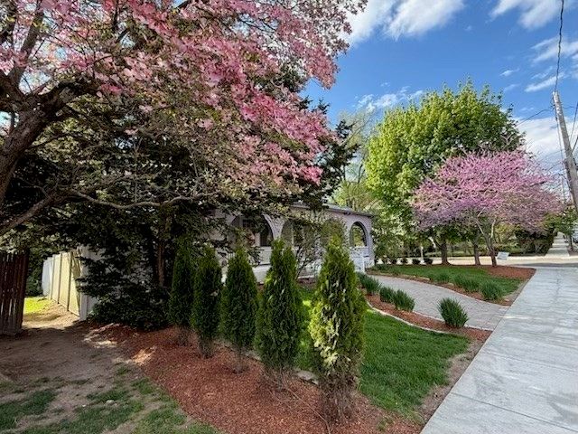 16 Russell Avenue, Watertown, MA 02472