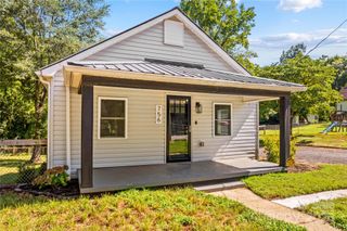 756 6th Avenue SW, Hickory, NC 28602