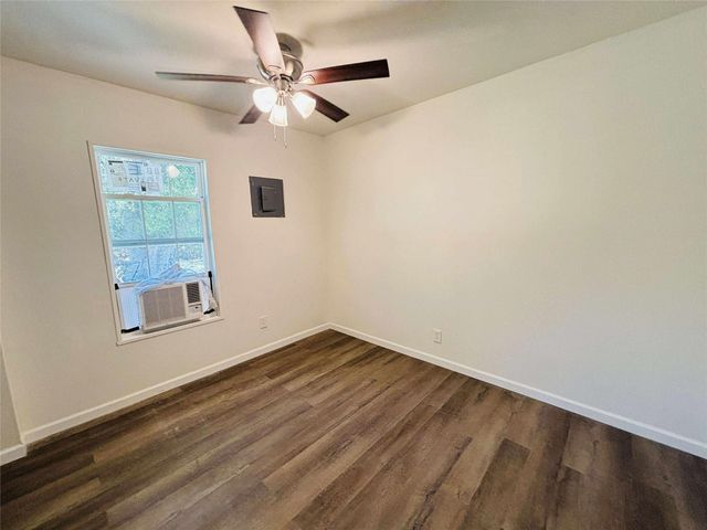 2762 Beverly Hills Drive, Sansom Park, TX 76114