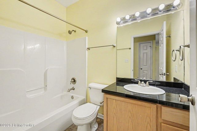 10502 Vining Pl 201, Louisville, KY 40241