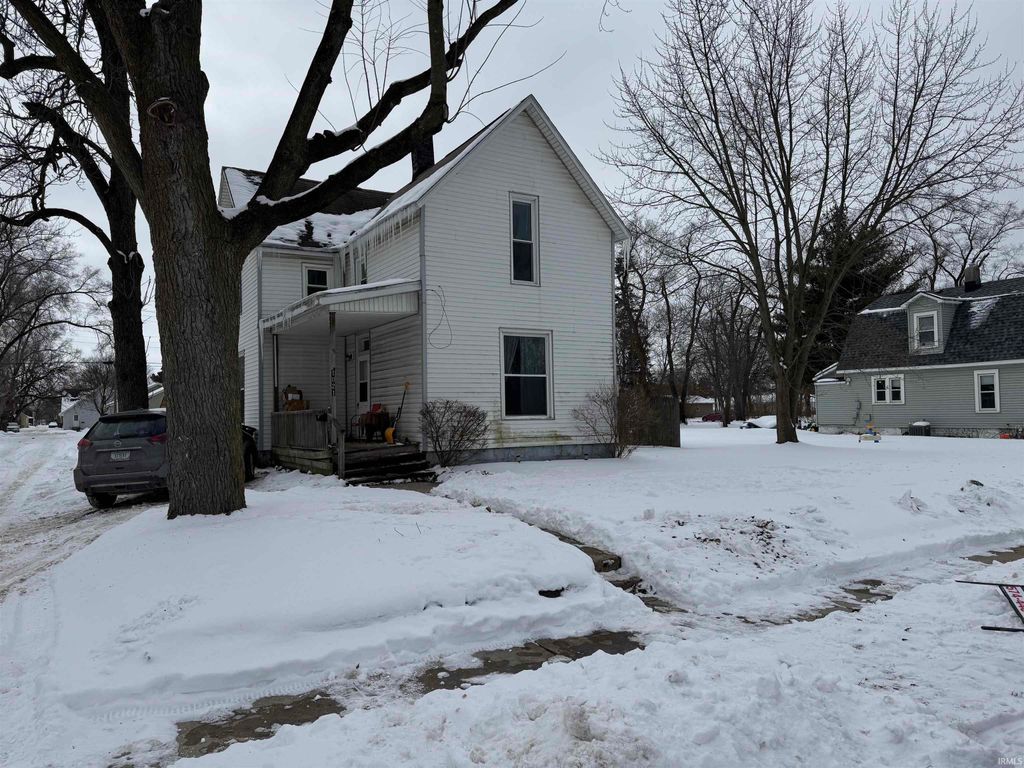 1021 W Cleveland Avenue, Elkhart, IN 46516