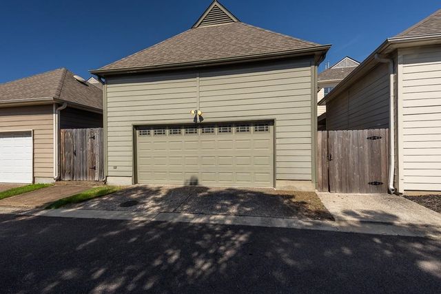 520 RIENZI DR, Memphis, TN 38103