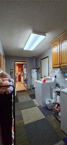 18 Brookside Drive, Paola, KS 66071