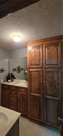 18 Brookside Drive, Paola, KS 66071