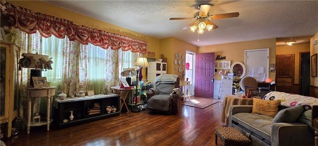 18 Brookside Drive, Paola, KS 66071