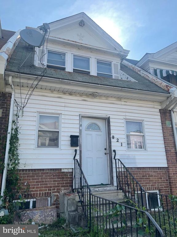 921 MCDOWELL AVE, Chester, PA 19013