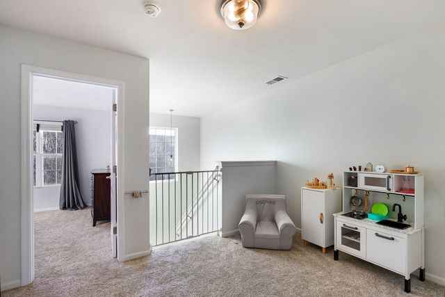 1548 Station Park Drive, Grayslake, IL 60030